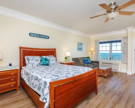 Atlantic Breeze Suites Hotels in Hampton