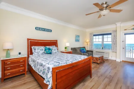 Atlantic Breeze Suites Отели в г. Сибрук