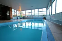 Cattlemans Country Motor Inn & Serviced Apartments - Pools