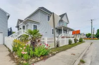 Walk to Beach! Fall Getaway in Norfolk w/ Studio - Bungalows