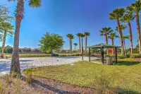 Bright Florida Escape w/ Pool, Near Disney World!