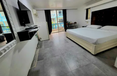 OYO 1141 Healing Condo Hotel