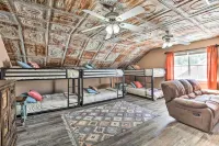 2 Home Retreat on 29 Acres: Sunset Ranch - parking