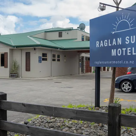 Raglan Sunset Motel and Conference Venue