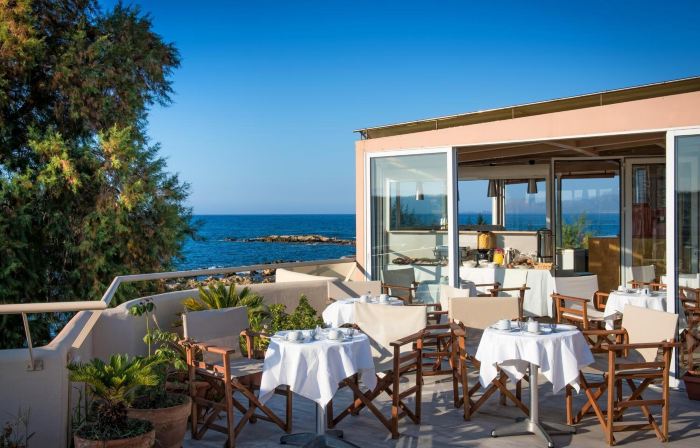 Seafalios-Beach Front Apt