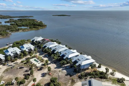 Beach and Pool Access at Condo on Cedar Key!