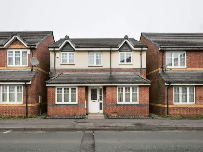 My-Places Elegant 6 Bed Town House - 68 Hotel a 