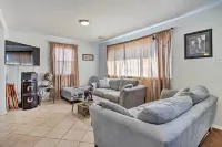 House w/ Pellet Smoker & Grill, 1 Mi to Lake!