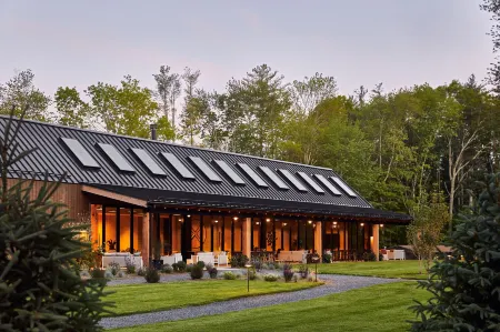 AutoCamp Catskills Отели рядом с достопримечательностью «Napping Horse Farm»