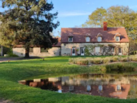 Sublimes hébergements en Coeur de forêt Hotels in Vierzon