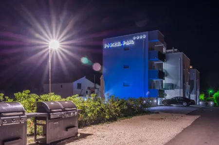 Apartments Sun Resort Nikolina Отели в г. Дебељак