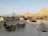 Antique Pyramids Inn