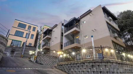 Gapyeong Namian Pool Villa Отели рядом с достопримечательностью «Jara Island»