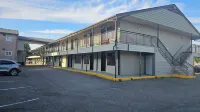 Camelot Court Motel Các khách sạn gần Elksentre Arena