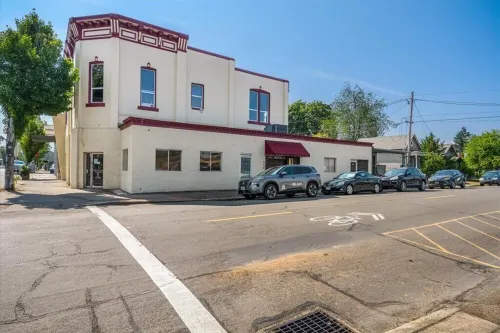 Elegant 1Br Loft in Historic Downtown Newberg – the 1888