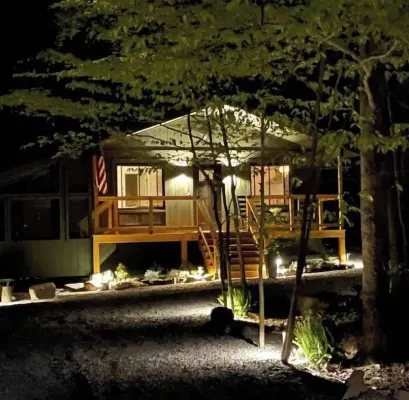 Saturdays Cabin, Hot Tub, Hammock, Gas Firepit