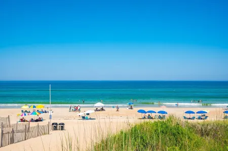 Private 1BR Apt w Kitchen, Porch, Patio on Culdesac & 3 Blocks from Beach Access