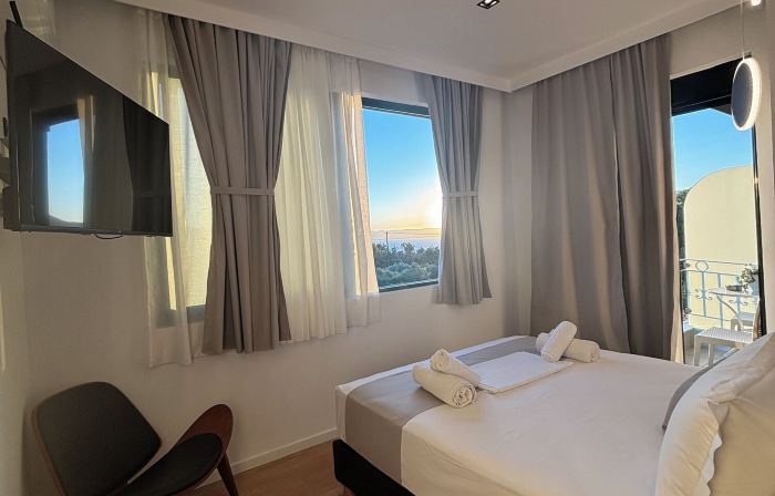 Ampoulos Rooms & Apartments