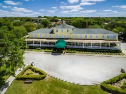Lakeside Inn on Lake Dora
