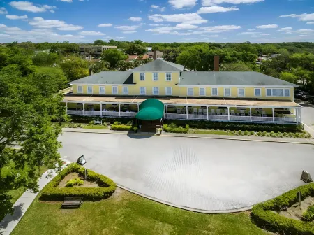 Lakeside Inn on Lake Dora