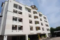 M in Korat Service Apartment Отели в г. 