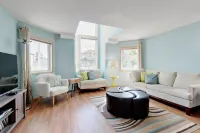 Lake Life Living Hotels in Sylvan Lake