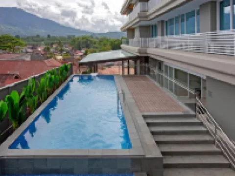 ホテル サンティカ ブキティンギ ブキティンギのホテル