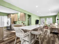 3-bedroom house in perfect Manitowoc Steps away from the beach of Lake Michigan.