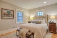 Secluded Estate w/ Guest House, Private Pond, Gym, & Movie Theater Sunny Pond
