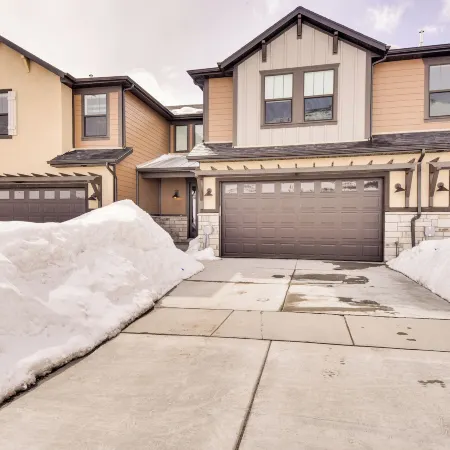 Hot Tub: Heber City Home 15 Mi to Park City!