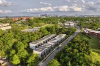 Sleek Modern Stay w/ Balcony & Parking Near Broadway 9th Ave