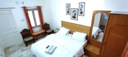 Rising Sun Retreat Отели рядом с достопримечательностью «Пандав Бгаван Комплекс»