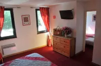 Domaine de l'Adoux Hotels in Chorges