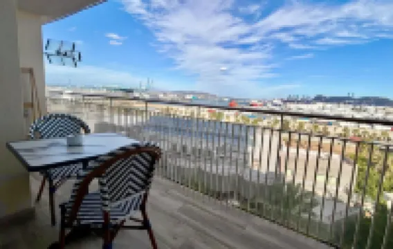 Modern and Spacious Apartment in Algeciras | Bay Views | Near the Port