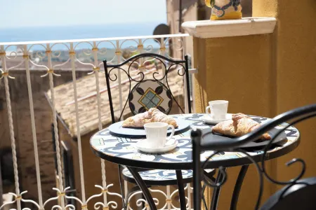 La Dolce Vita rooms & suite Отели в г. Агридженто