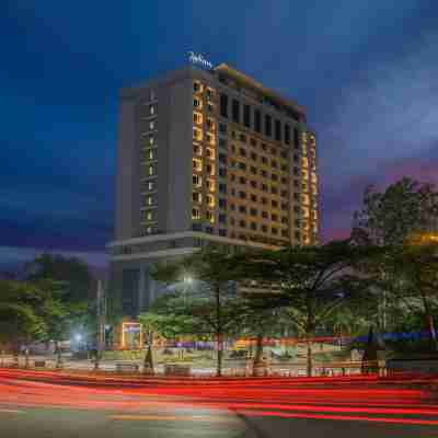 Radisson Hyderabad Hitec City Hotel Exterior