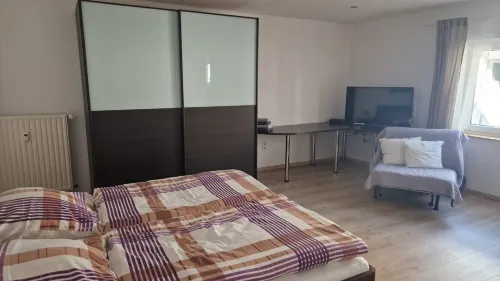 Cozy, newly renovated vacation apartment in the middle of the wine village 노이슈타트안데어바인슈트라세 호텔