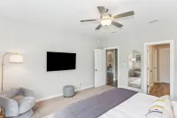 Hearth & Haven  4BR w/ Game Room + Fire Pit Walk to Foley Sports Complex