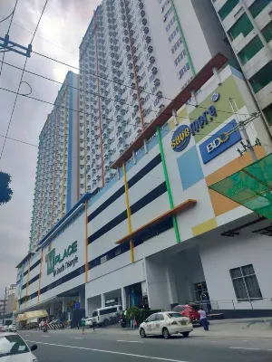 Cozy Quezon City Condo With Private Pool & Elevator Access