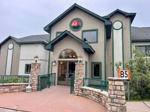 Lake Superior Condo~Whirlpool, Fireplaces, Balcony+Resort Amenties