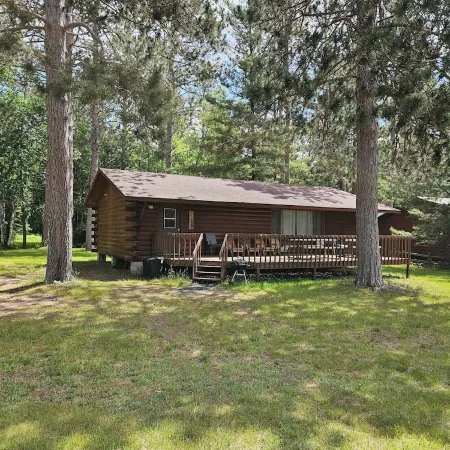3-bedroom lake front cabin on Chippewa Flowage -Dun Rovin Road - Hayward, WI