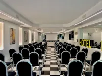 Hotel Brescia & Apartments Hotels in Cividate Camuno