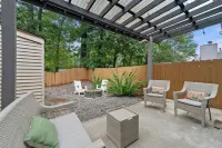 Modern Home Mins from Truist Park