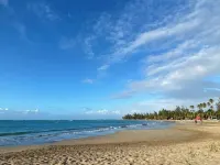 Rainforest Retreat 15 min from the beach ルキリョのホテル