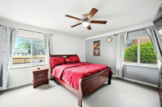 Spacious 5-bedroom house with Jacuzzi, Game room & WIFI in delightful Southfield