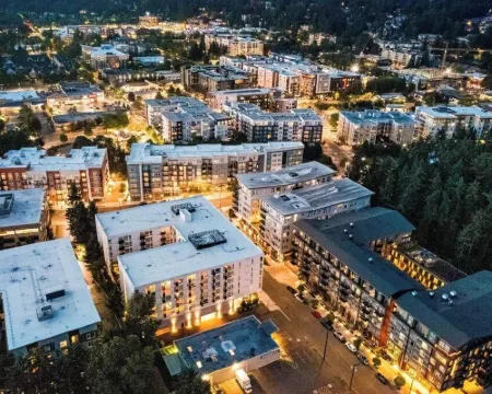 Open Loft in Redmond Core - 92 Walkscore! Hotels in Redmond