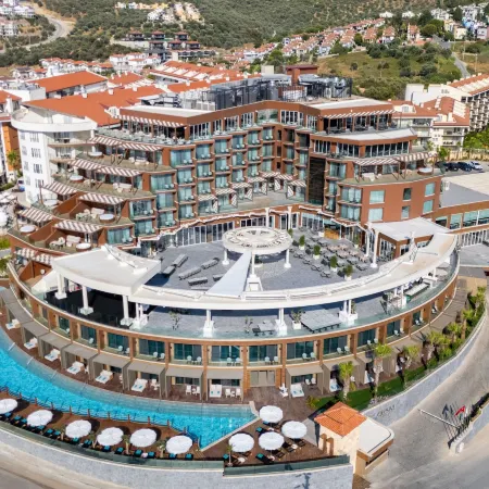 Qlusive Hotel