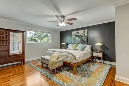 Spacious Modern Home with Pool and Relaxation - Stylish Tranquil Oasis