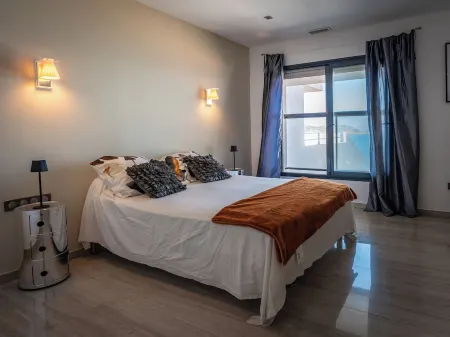 Architect-designed villa with panoramic view of the Revellata