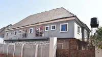 Comfortable 3 bedroom apartment in Asaba Hotels in 